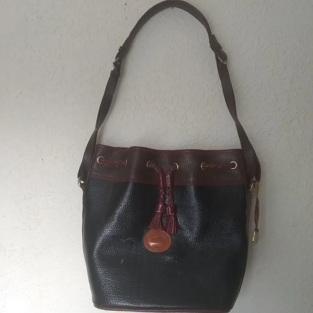 Vintage Dooney And Bourke Bucket Bag - Picture 1 of 8